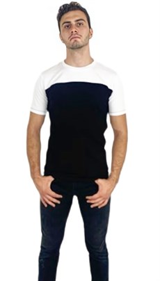 Beyaz Siyah Renkli T-shirt 